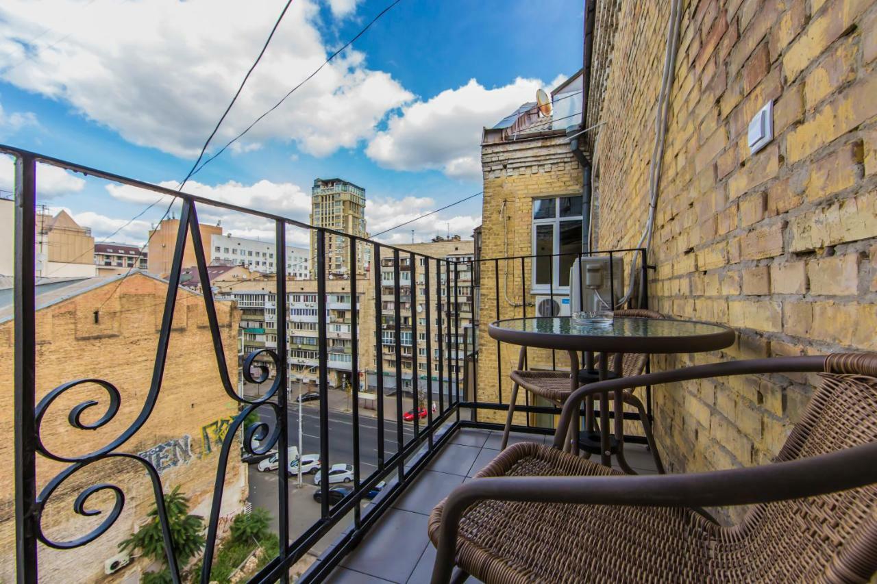 Family Loft Daire Kiev